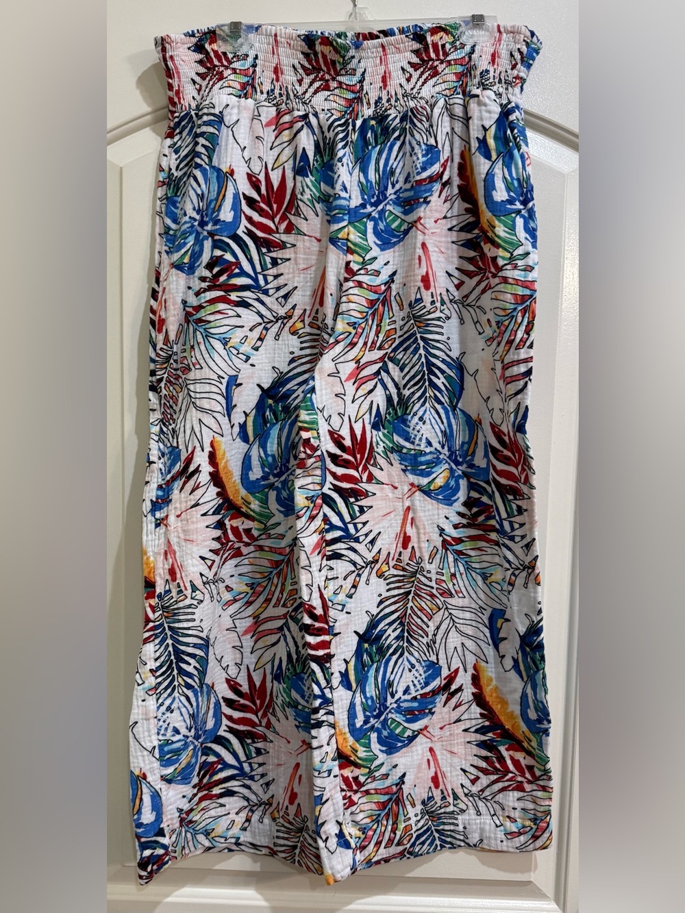 Chicos Tropical Floral 100% Cotton Pants. Elastic Waist. Size 2